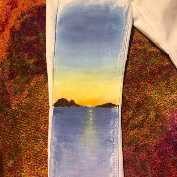Beautiful hand painted white jeans! - Picture 5 of 5